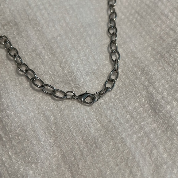 Fashion Necklace! - Picture 4 of 6